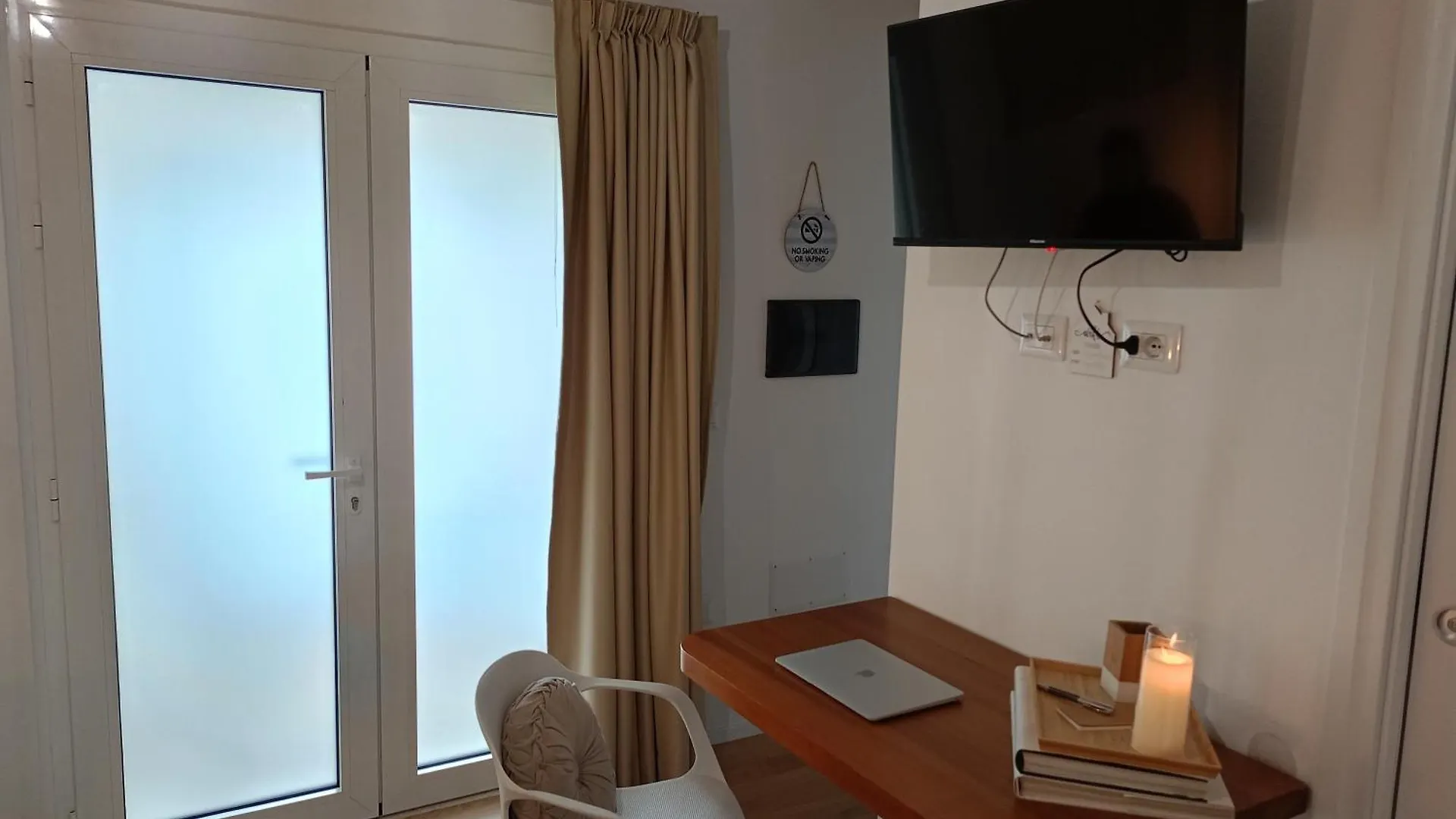 Relaxing Spaces Assemini Bed & Breakfast